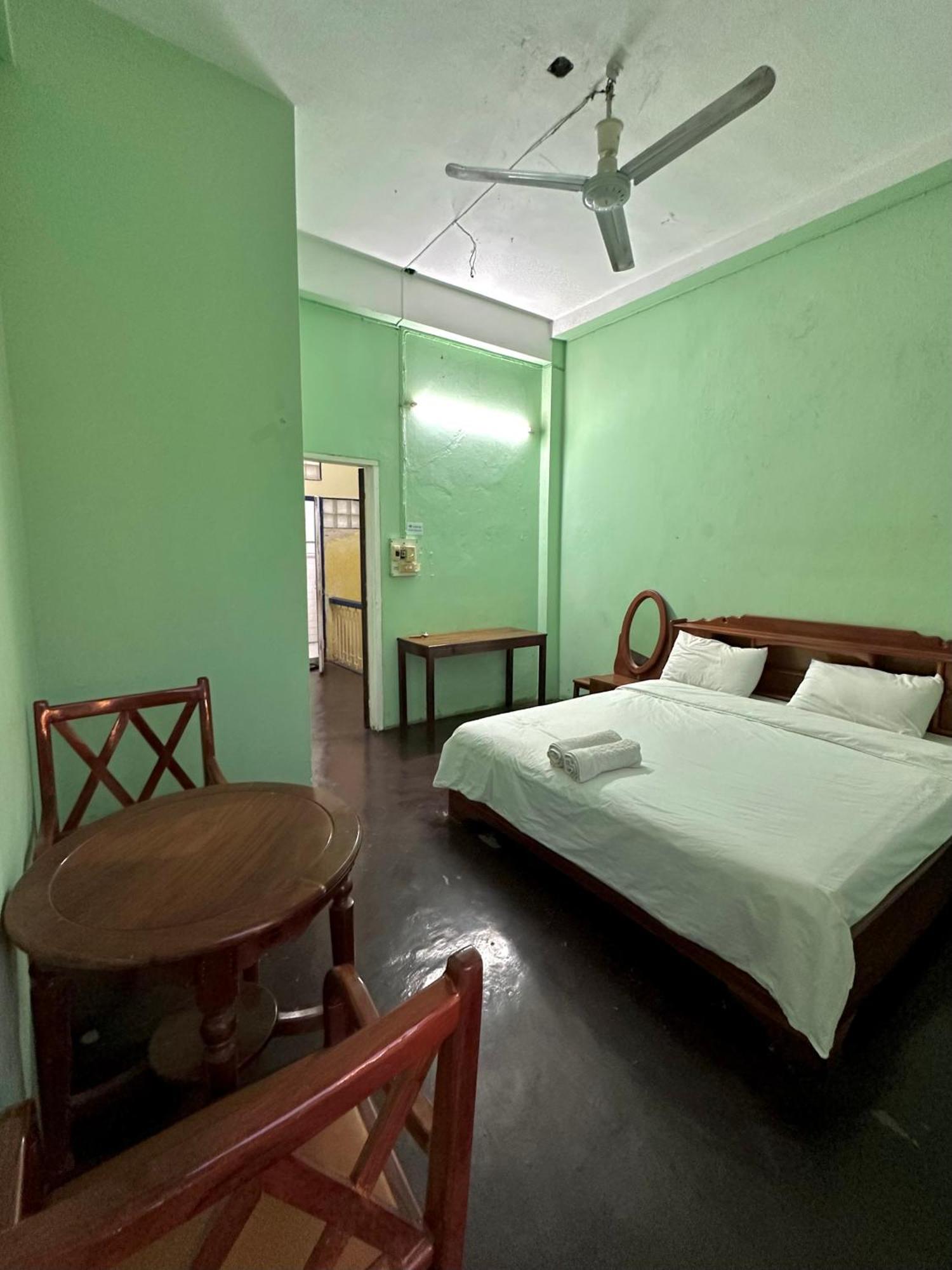 Kfg Guesthouse ターケーク エクステリア 写真